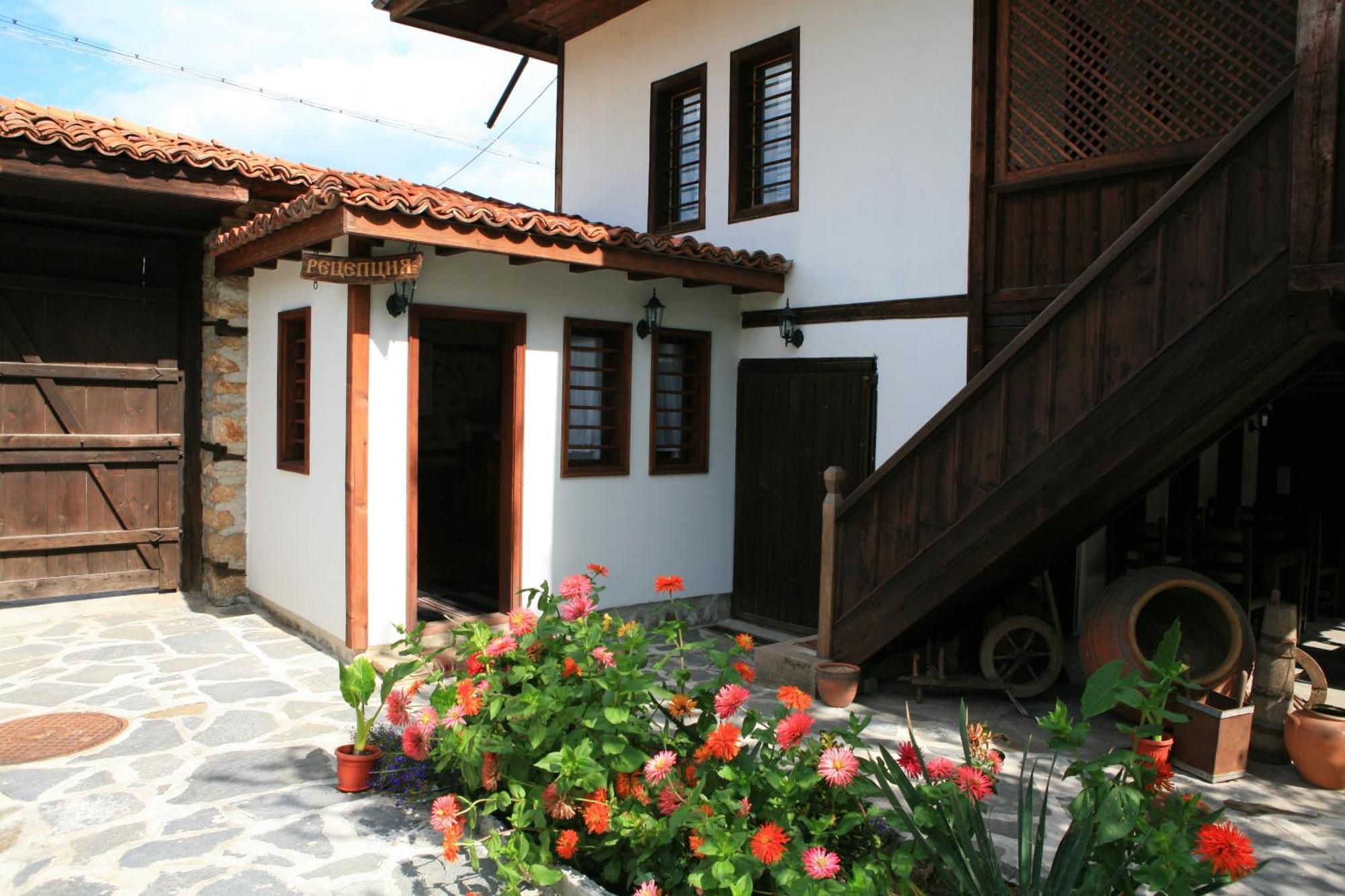 Djudjeva Kyshta Hotel Panagyurishte Bagian luar foto