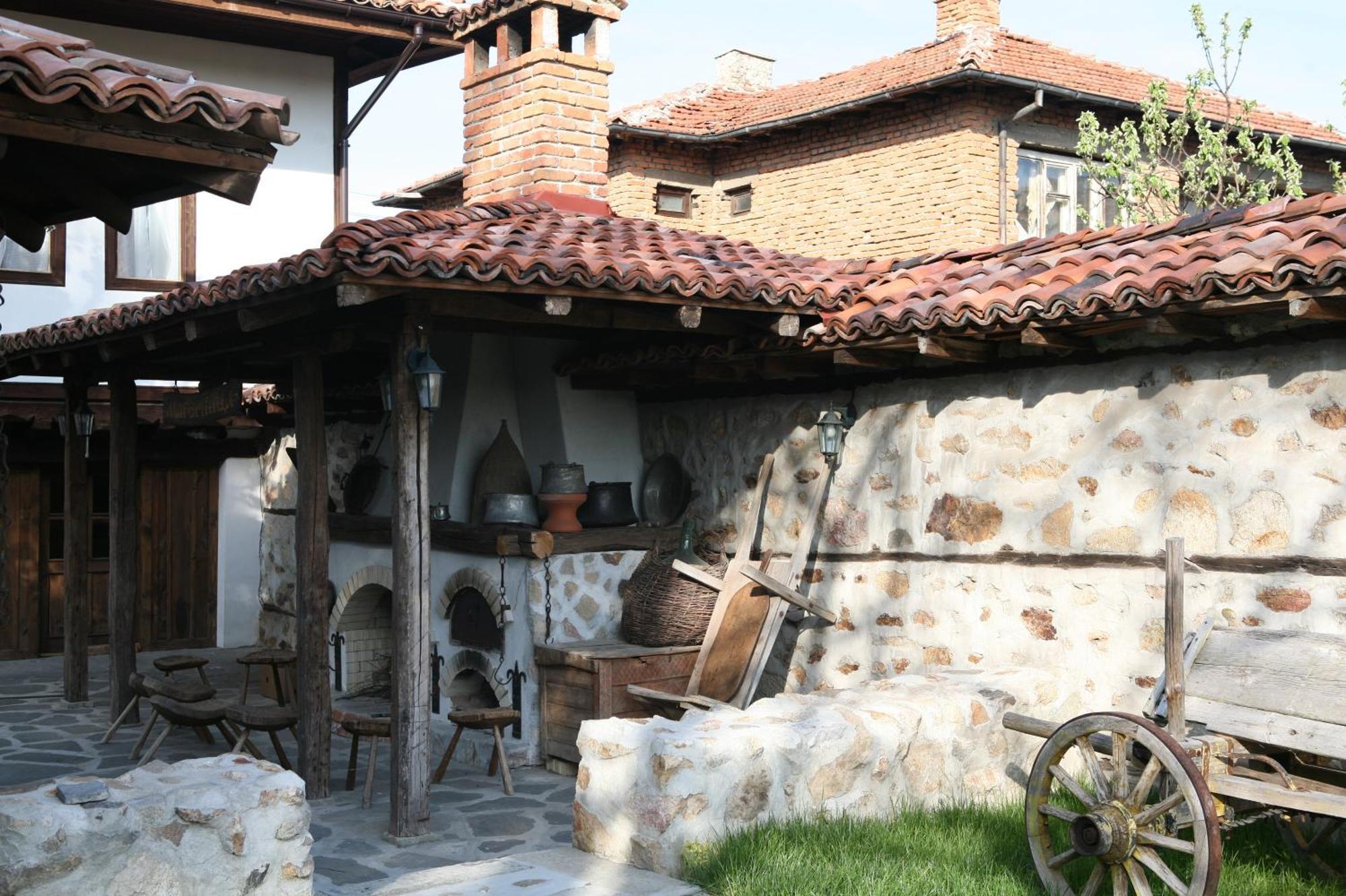Djudjeva Kyshta Hotel Panagyurishte Bagian luar foto