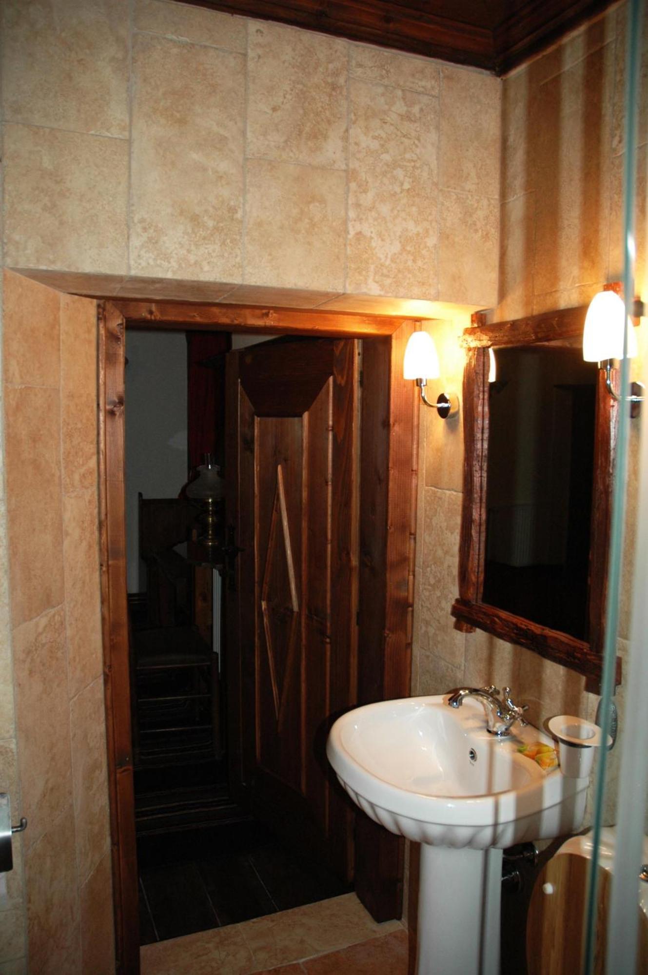 Djudjeva Kyshta Hotel Panagyurishte Bagian luar foto