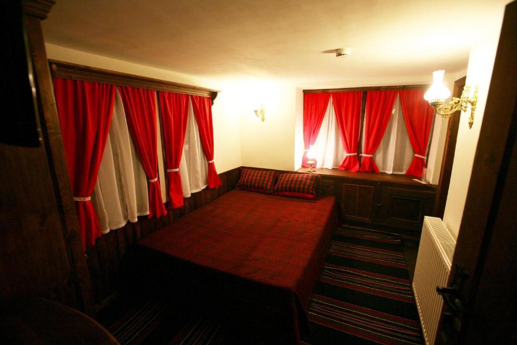 Djudjeva Kyshta Hotel Panagyurishte Ruang foto