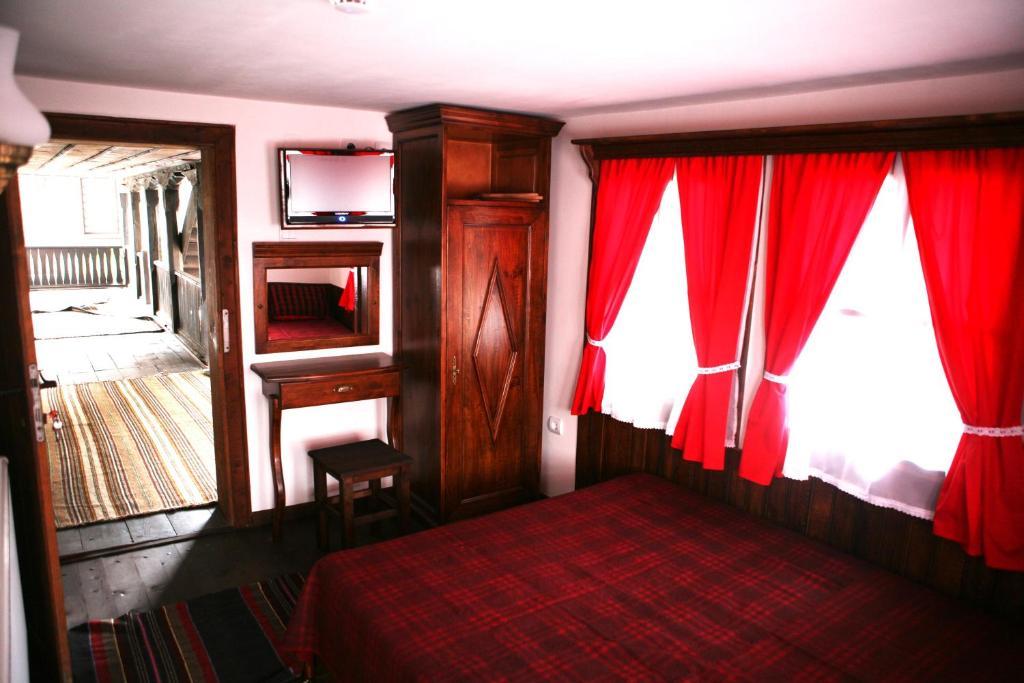 Djudjeva Kyshta Hotel Panagyurishte Ruang foto