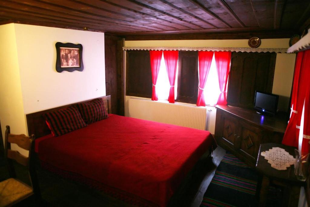 Djudjeva Kyshta Hotel Panagyurishte Ruang foto